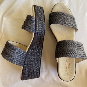 New!! Carmen Salas Size 37 Navy platform wedge shoes